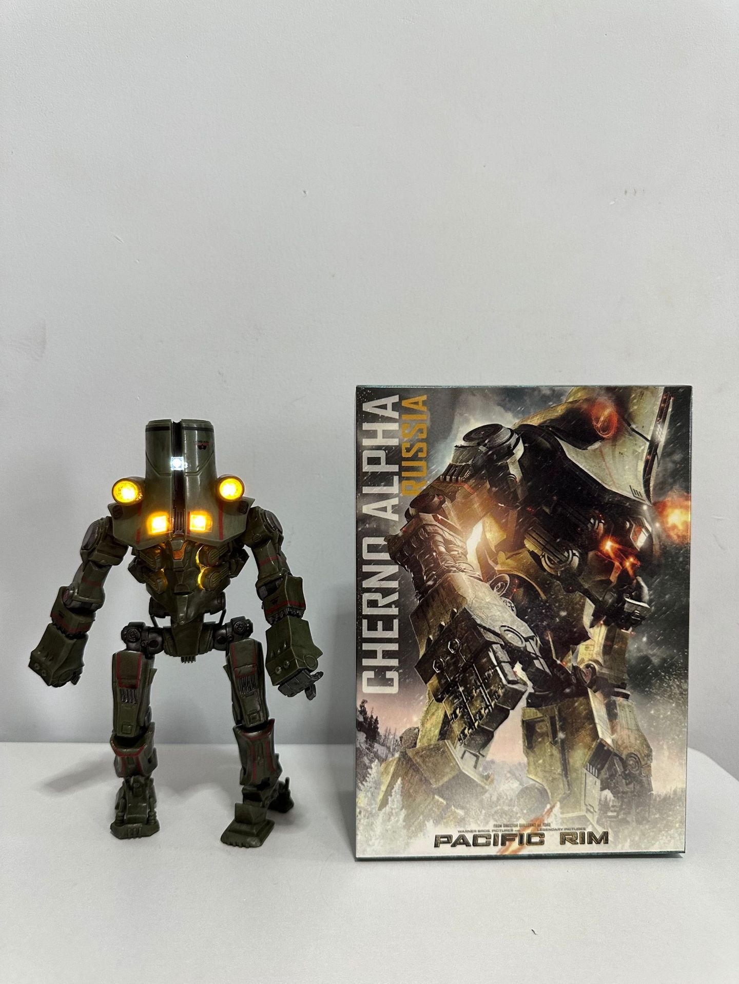 Luminous russian mecha