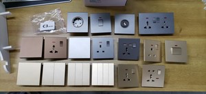 ABUK Hochwertige 250V EU/UK Zwei-Gang 1-Wege 2-Wege Ultra dünnes PC-Material Druckknopf Elektrische Leistung Touch Light Wand schalter