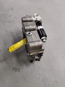 Hidrolik pompa kaldırıcı ekskavatör büyük pompa regülatörü K1E05 solenoid için kullanılan EC220D ana pompa <span class=keywords><strong>K5V160DT</strong></span>