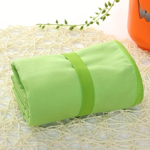 Özelleştirilebilir baskılı spor mikrofiber havlu renkli örgü ambalaj silme ter kareler desen plaj kullanımı için spor dünya - Product Image 3