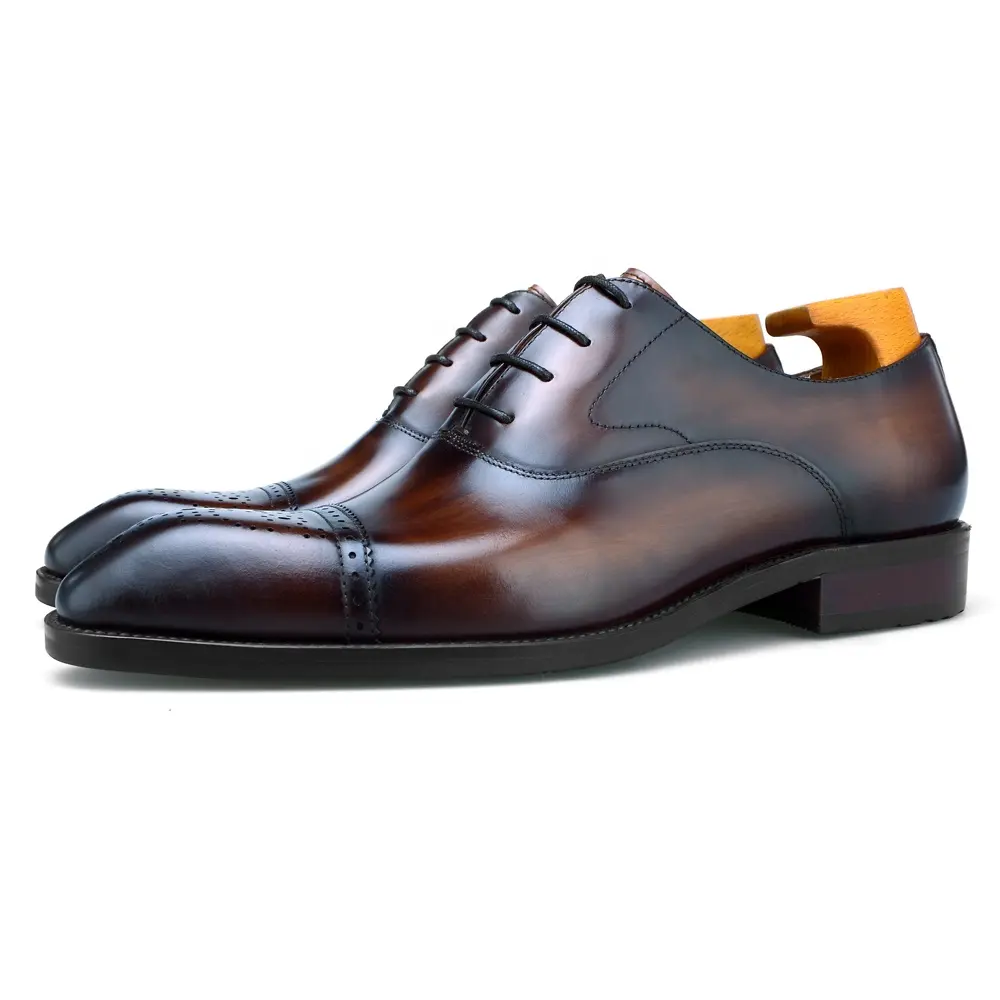 Chaussures en cuir faites à la main en caoutchouc Italie chaussures faites à la main hommes Brogue cuir de veau chaussures habillées personnalisées