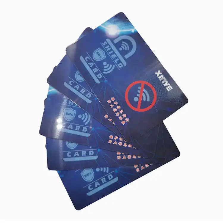 RFID блокирующая карта для защиты кредитных банковских карт