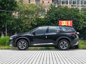 Dongfeng Nissan Qijun 2023 e-güç süper hibrid çift motorlu dört tekerlekten çekiş Deluxe Edition 1.5 litrelik Turbo 144 beygir gücü - Product Image 4