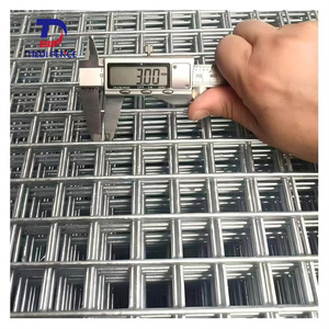 Özelleştirilmiş galvanizli kaynaklı tel örgü Panel boyutlarda 1 "x 1" 2 "x 2" 2 "x 4" 3 "x 3" 4 "x 4" siparişe kesilmiş" - Product Image 1