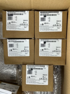 Módulo de E/S analógico Siemens S7 1200 PLC nuevo y original SM 1234 4 AI/2 AO SIMATIC 1/2 6ES7234-4HE32-0XB0 - Product Image 2