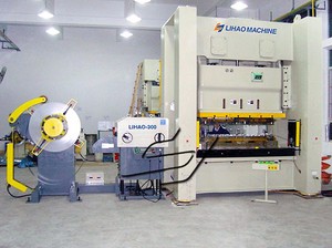 High Speed <strong>Continuous</strong> <strong>Automatic</strong> Hole Punching Press Equipment Perforating Metal Punching <strong>Machine</strong> and Servo Feeder - Product Image 3