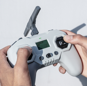 รีโมทคอนโทรลคอมมานโด8ตัวส่งสัญญาณวิทยุ elrs 2.4GHz 500mW V2 FPV - Product Image 3