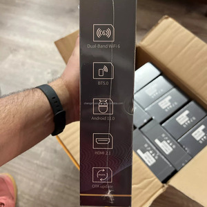 vSeeBox <span class=keywords><strong>V3</strong></span> Pro最新版本8k安卓11 W/ 4GB内存和64GB存储