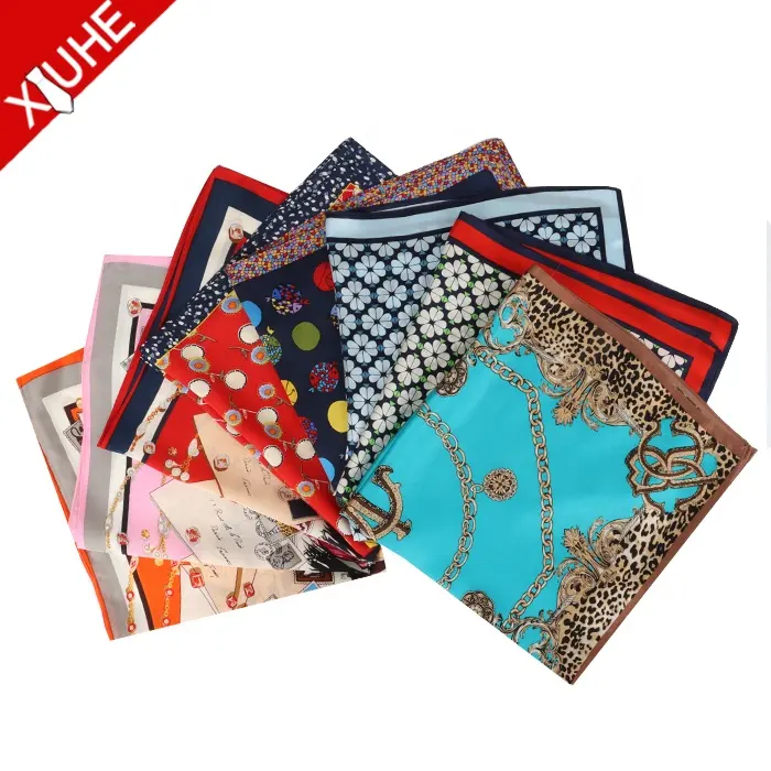 En gros Personnalisé Foulards En Soie Mode Imprimé Conception 100% Soie 53*53 Poche Carré Foulard En Soie Pour Dames