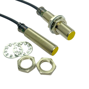 B2B Sales Analoger induktiver Näherung sensor Metall abstands sensor CE-Zertifikat Induktiver Sensor für Verpackungs maschine