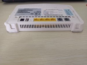 ONT英語ファームウェア光ファイバー機器1GE + 2FE ++ 1CATV + 2TEL + 1USB FTTH HG8245C EPON 99% 新しいルーター4Gネットワーク