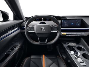 長安UNI-V 1.5Tターボ中古電気ACCレザーシートと低走行 - Product Image 4