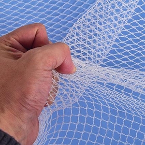Rete in plastica Anti uccello per giardinaggio Roll HDPE rete per uccelli maglia per uccelli - Product Image 3