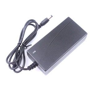 Fuente de alimentación universal de 36W para múltiples salidas electrónicas: 12V 3A / 24V 1.5A Adaptador de corriente de escritorio con carcasa de plástico negro - Product Image 6