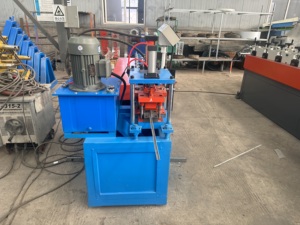 Hochwertige voll automatische Leichtmetall walzen form maschine für Luftfilter-Innenrahmen Hergestellt in China Motor-SPS-Kern komponenten