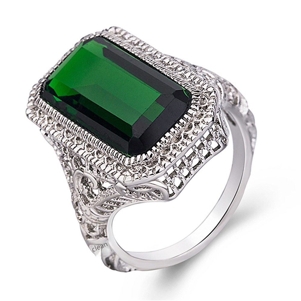Emerald square ring