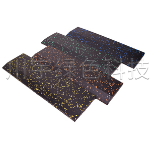 健身房橡胶地板垫瓷砖，带健身房边缘平台和橡胶卷 - Product Image 1