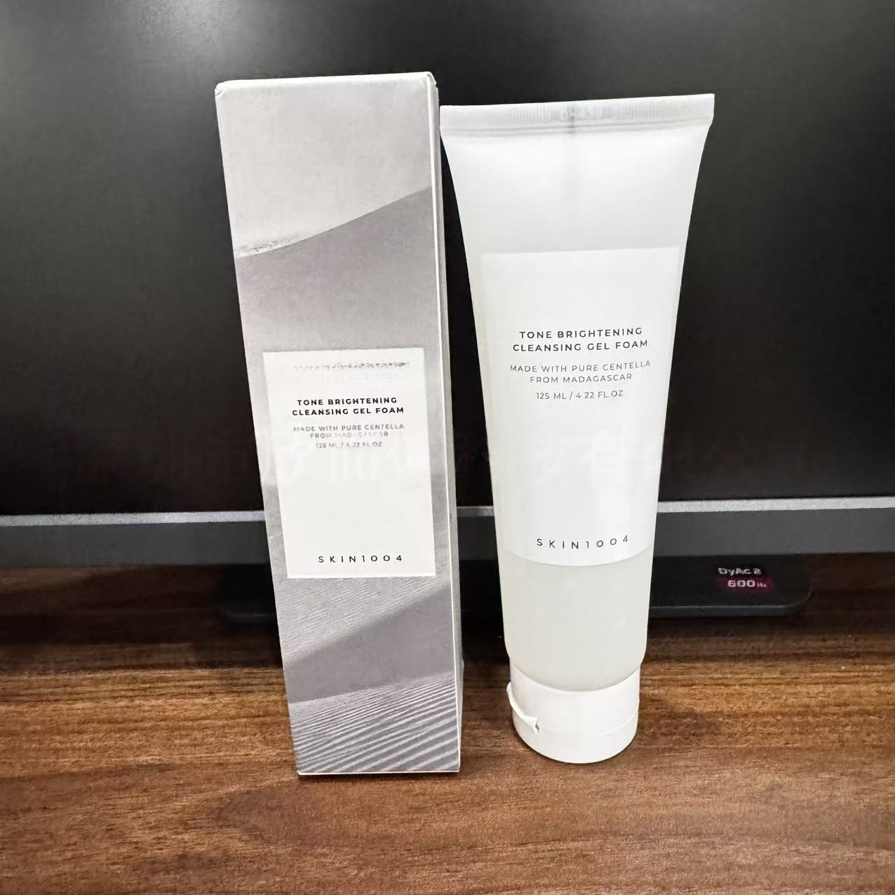 1004 Limpiador facial blanco