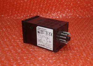New and Original Plc E5CNR2TU <strong>Temperature</strong> <strong>Controller</strong> E5CN AC100240 Output 250VAC PLC <strong>Programming</strong> <strong>Controller</strong> - Product Image 5