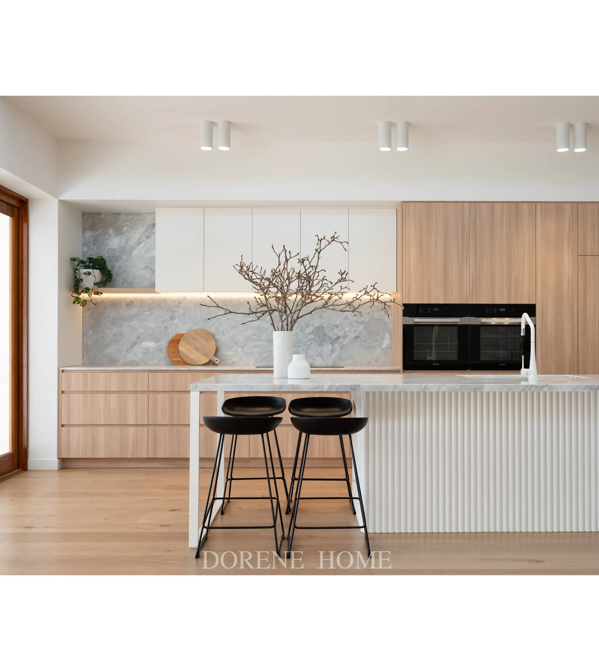 2023 Dorene australie blanc et chêne bois vinyle Wrap Pvc Design importation armoire de cuisine moderne avec îlot de comptoir en Quartz