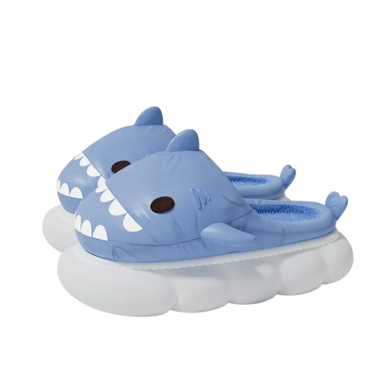 Nouvelles pantoufles personnalisées en peluche de créateur pantoufles plates d'hiver pour chambre à coucher à la maison avec requin chaussures pour enfants bébés