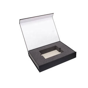 กล่องบรรจุภัณฑ์ใส่การ์ดเล่นพิมพ์ลายสีสำหรับเกมกระดาน - Product Image 4