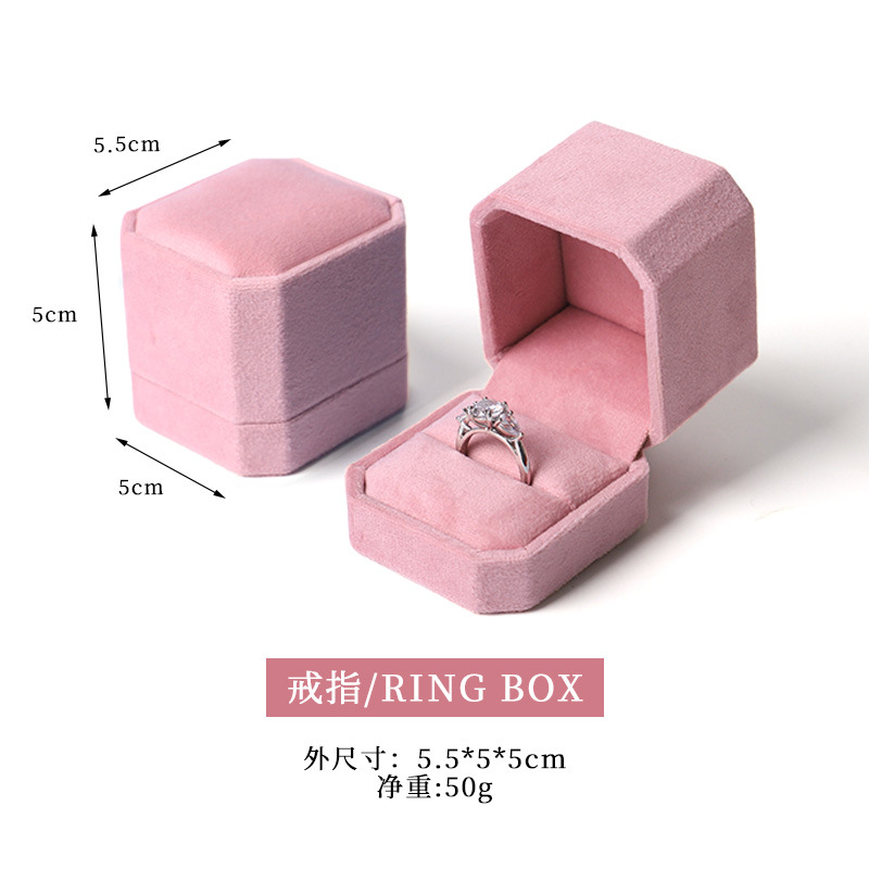Caja para anillos rosa milenario