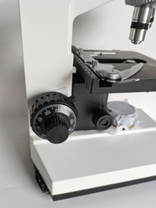 Microscopio Trinocular digital multiusos, dispositivo de laboratorio biológico con conexión para pantalla de ordenador, USB, precio bajo - Product Image 6