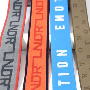 3D Logo dệt đàn hồi mềm in cuốn sách tùy chỉnh ban nhạc Jacquard Vải đôi thư in Camo tùy chỉnh Nylon ban nhạc đàn hồi - Product Image 1