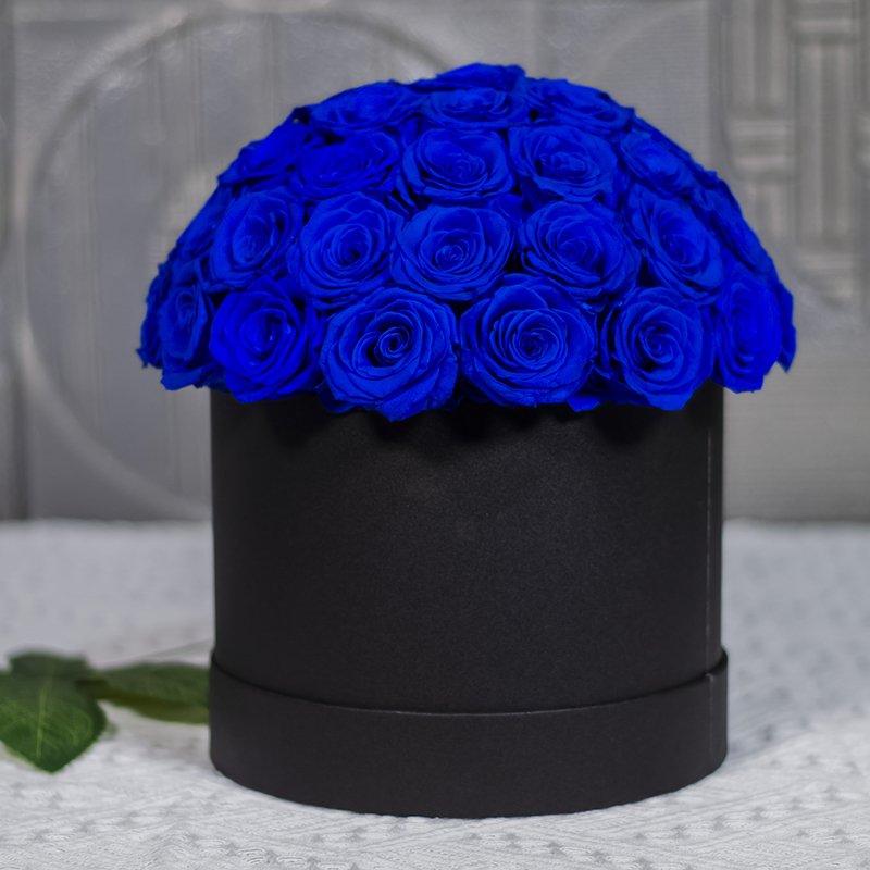 dark blue 45 roses mushroom dome