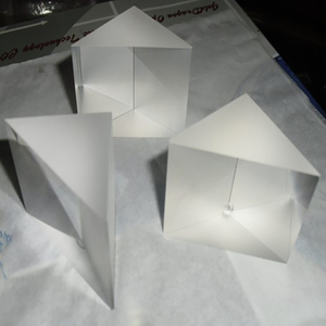 الأكثر مبيعًا BK7 K9 موشور زجاج بصري 60 درجة نمط مسطح متساوي الأضلاع قابل للتخصيص للمعدات البصرية - Product Image 5