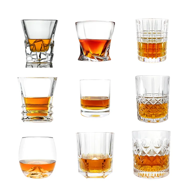 Vente en gros de verres à culbuteur uniques Verre à liqueur sans plomb Verre à roches de style multiple Verre à whisky en cristal