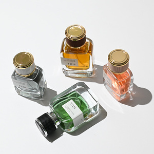 Yüksek kaliteli düz kare boş yeni tasarım cam parfüm şişesi deri kapak 30ml 50ml 100ml sıkma püskürtücü özel ambalaj kutusu - Product Image 6