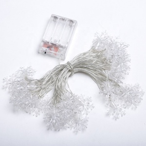 Guirnalda de luces LED con forma de copo de nieve, decoración para árbol de Navidad, habitación, Día de San Valentín, batería de 220V/USB - Product Image 1