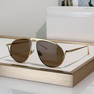 Catalogue de luxe femmes lunettes de soleil de créateur lunettes de soleil pilote surdimensionnées UV400 monture en métal lunettes de soleil hommes lunettes de mode - Product Image 6