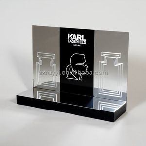 RAY YI özel <span class=keywords><strong>ayna</strong></span> <span class=keywords><strong>plexi</strong></span> lüks perakende mağazası popüler akrilik şişeler için parfümler vitrin rafı makyaj dükkanı