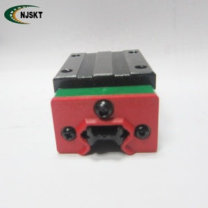 Nuevo diseño Carga pesada Brida cuadrada Tipo 30mm Riel lineal HIWIN QHW30CA Guía lineal - Product Image 4