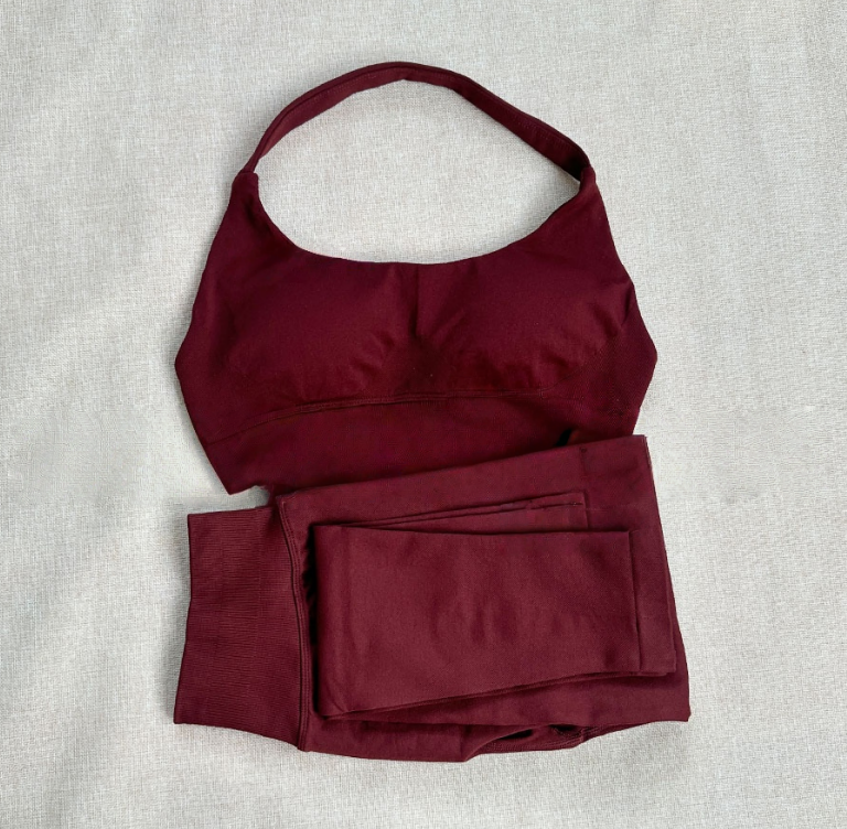 rojo oscuro