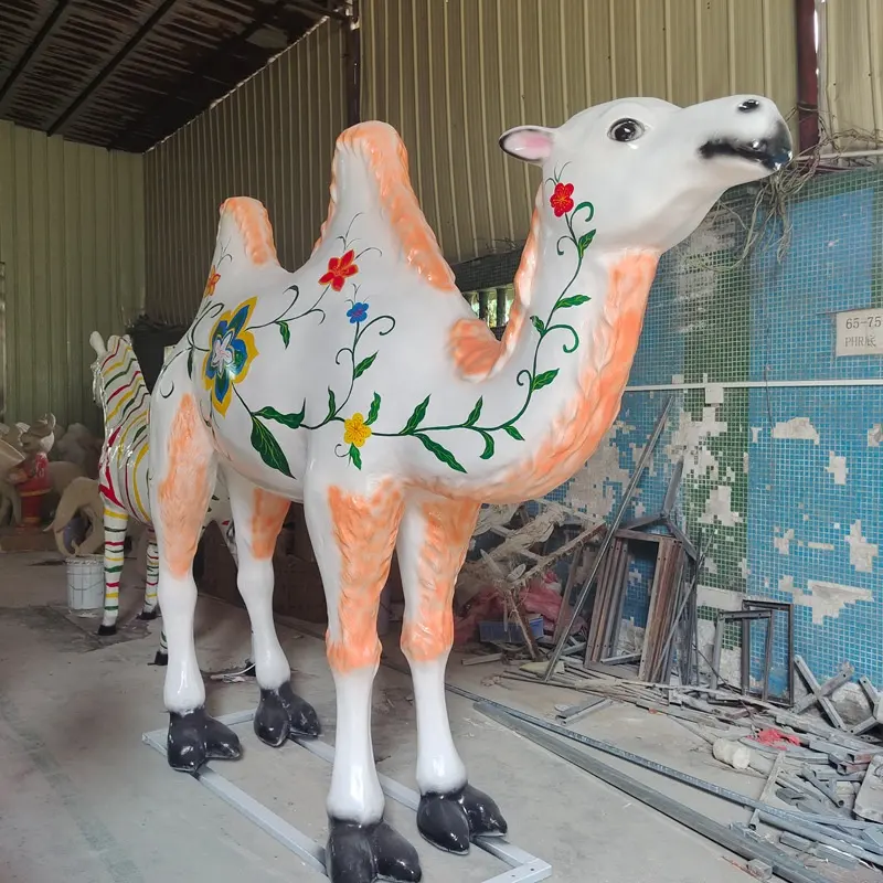 Wholesale Price Life Size Lighted Camel Fiberglass Sculpture Garden Zoo Decoration