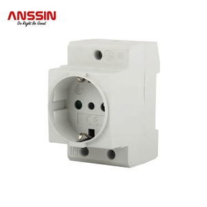 Enchufe de 16A y 13A con persianas de seguridad instaladas en la placa de interruptor eléctrico, toma Modular de riel Din con certificado CE - Product Image 2