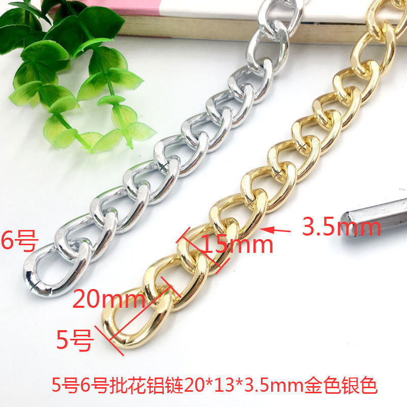 N° 5 chaînes en aluminium, 20*15*3,5 mm, couleur or.