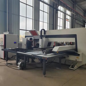 Punzonadora de torreta CNC con combinación de tipo Servo 2 en 1 con corte por láser - Product Image 2