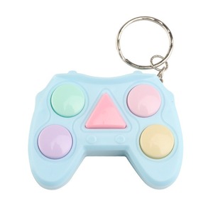 Divertente gioco di memoria giocattoli di formazione di memoria elettronica Controller di gioco a forma di lampeggiante Mini labirinto di memoria con portachiavi design originale - Product Image 4
