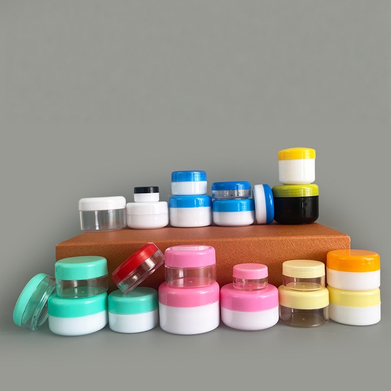 สีแดง