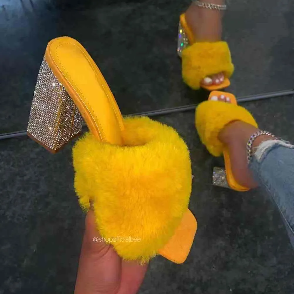 2021 nuovo disegno di strass fantasia pelliccia tacco alto sandali per le signore slip on chunky tacchi punta quadrata delle donne scarpe tacco alto