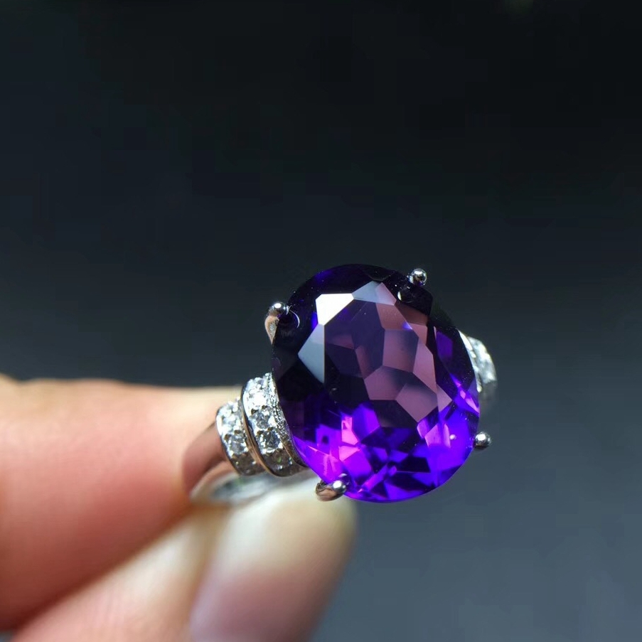 Anello con ametista naturale, Modello 4