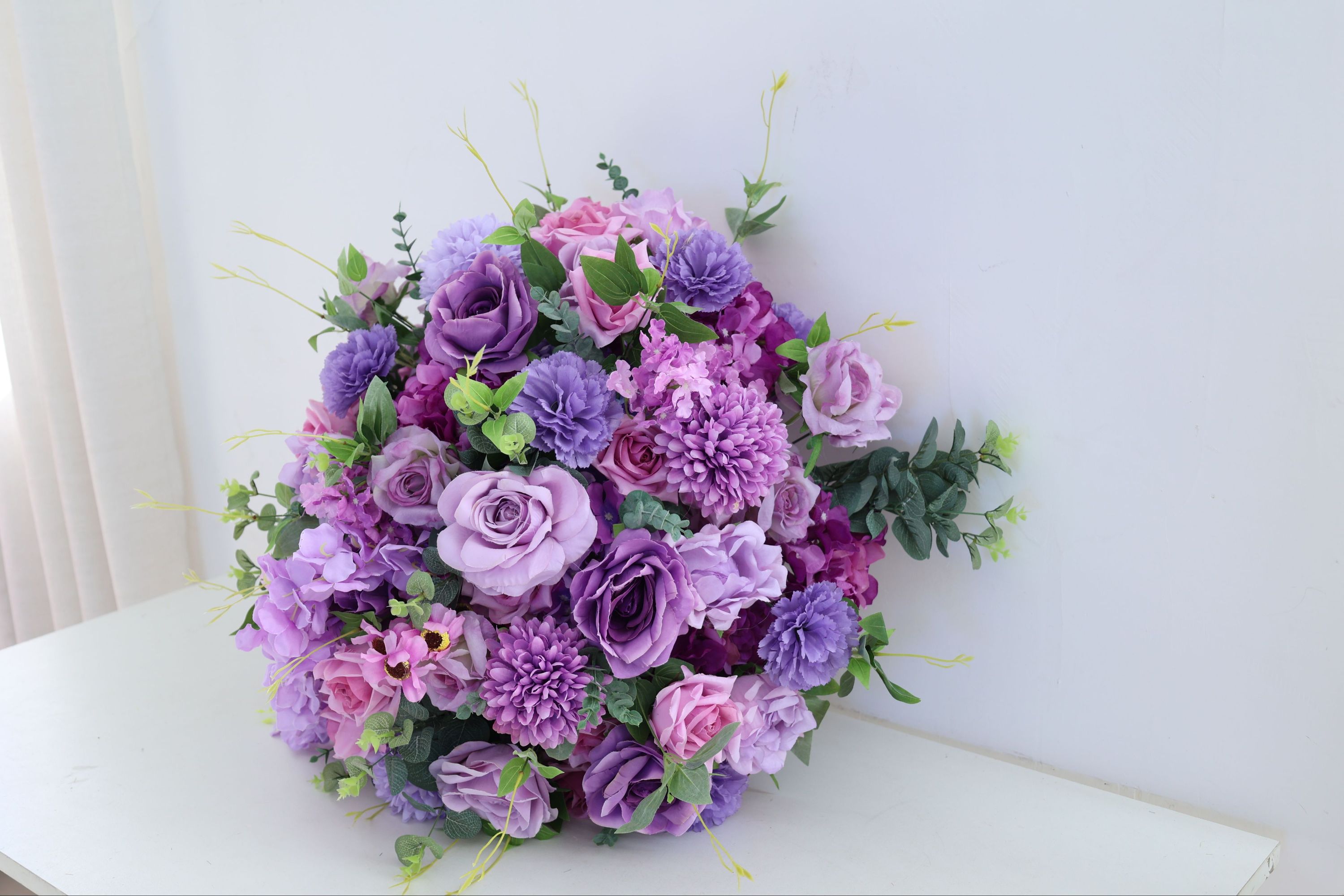 11# Mur de fleurs violettes