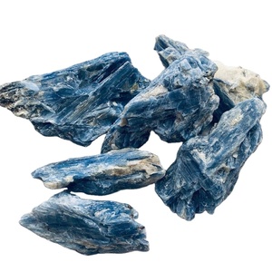 Toptan doğal kaya ham kiyanit kristal Mineral örnekleri şifa için