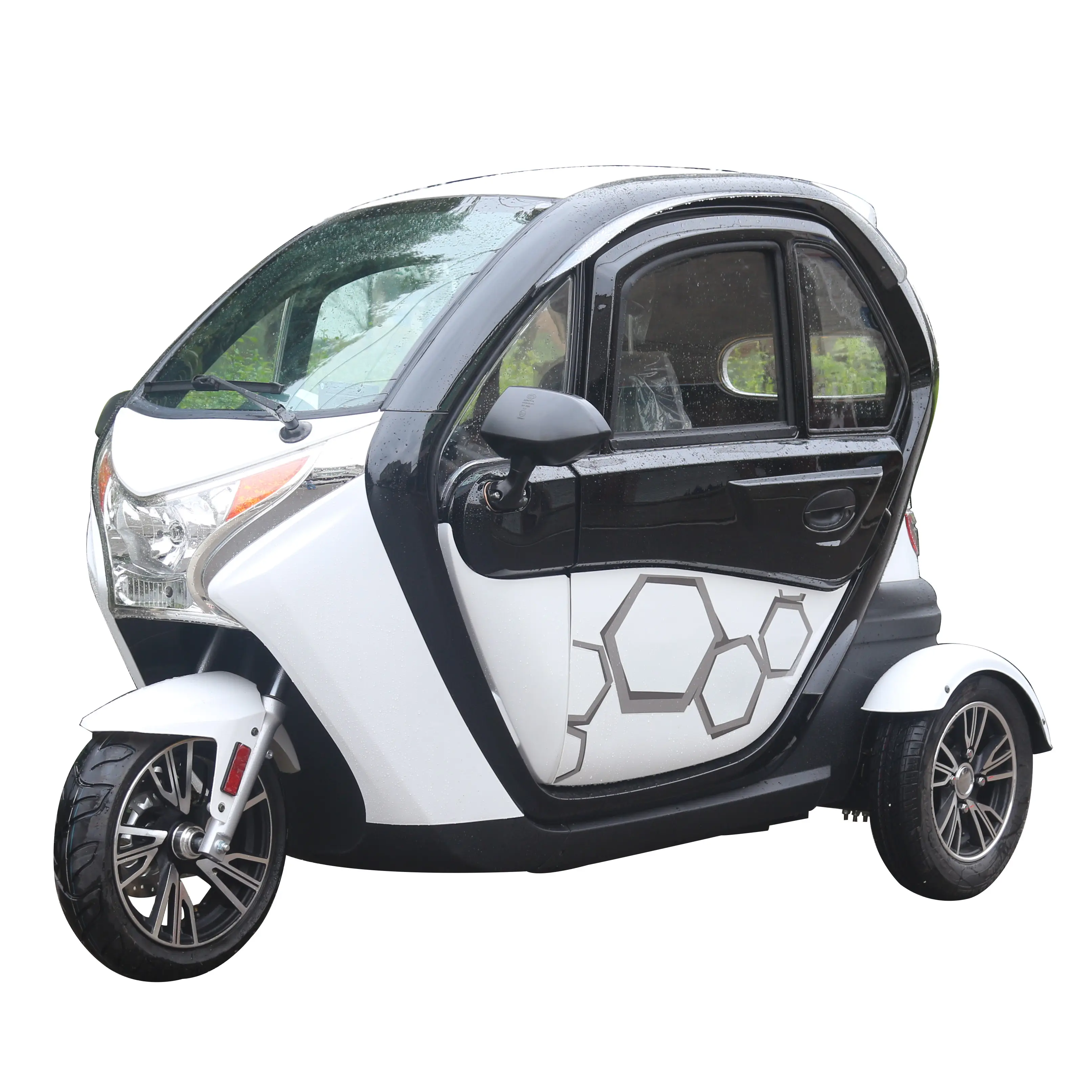 閉じた電動三輪車合金タイヤサイズと6〜8時間の充電時間ブラシレスモーター三輪電動スクーター