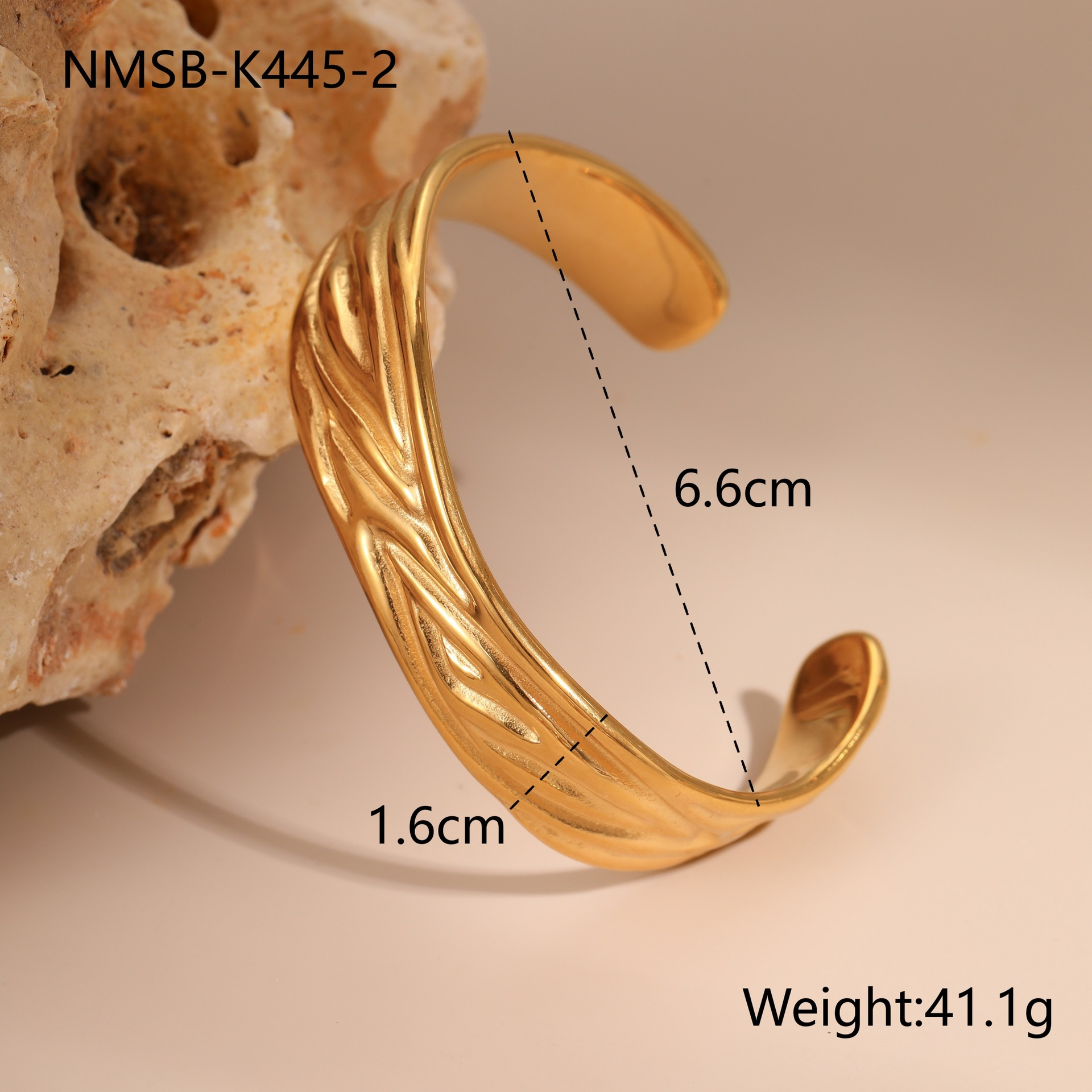 NMSB-K445-2 สร้อยข้อมือลายทแยงสีทอง